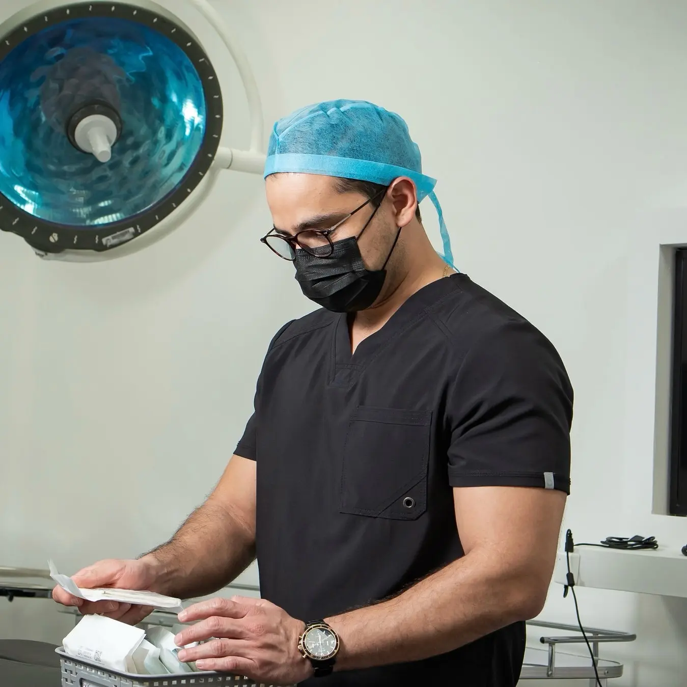 Dr. Bruno Hernández Herrera, Cirujano general y endoscopista gastrointestinal